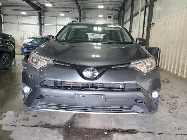 81141985 :رقم المزاد ، JTMDFREV1JJ181002 vin ، 2018 Toyota Rav4 مزاد بيع