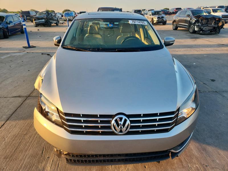 70714765 :رقم المزاد ، 1VWBN7A34EC096746 vin ، 2014 Volkswagen Passat مزاد بيع