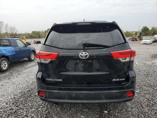 81514295 :رقم المزاد ، 5TDJZRFH3JS555325 vin ، 2018 Toyota Highlander مزاد بيع