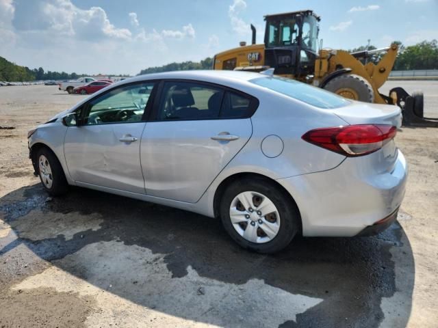 81628425 :رقم المزاد ، 3KPFK4A78JE225590 vin ، 2018 Kia Forte مزاد بيع