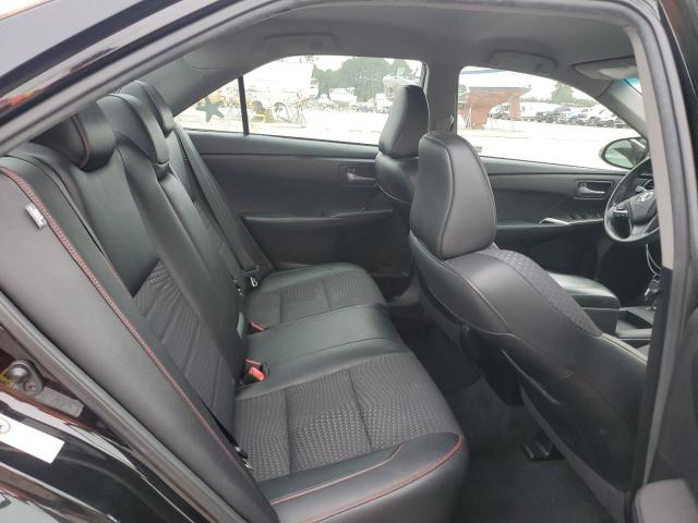 70105855 :رقم المزاد ، 4T1BF1FK4FU013708 vin ، 2015 Toyota Camry Le مزاد بيع