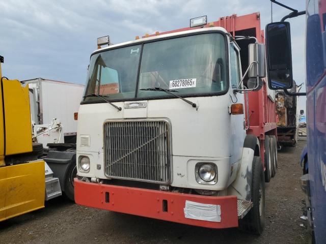 1990 Whitegmc Xpeditor W მანქანა იყიდება აუქციონზე, vin: 4V2DCFMD7LU507027, აუქციონის ნომერი: 68278065