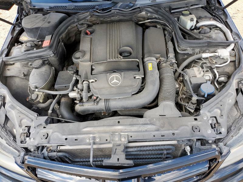 70718675 :رقم المزاد ، WDDGJ4HB0DG011298 vin ، 2013 Mercedes-benz C مزاد بيع