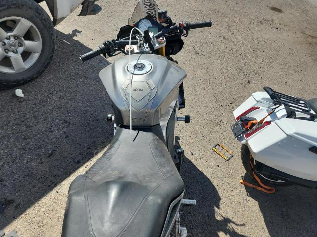 80885795 :رقم المزاد ، ZD4TYU009GS000014 vin ، 2016 Aprilia Tuono V4 1 مزاد بيع