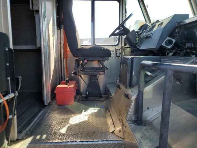 84749985 :رقم المزاد ، 4UZAC2EAXLCMK0419 vin ، 2020 Freightliner Chassis مزاد بيع