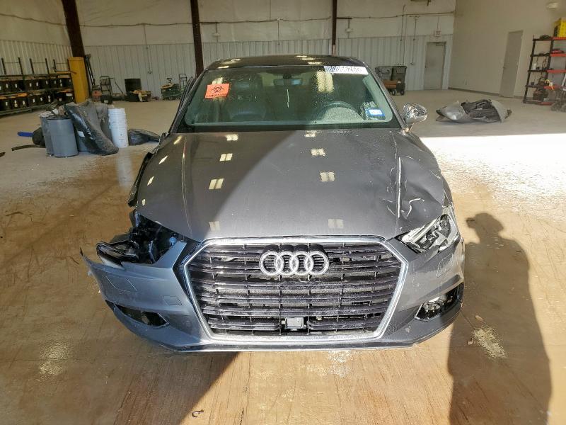 Продаж на аукціоні авто 2018 Audi A3 Premium, vin: WAUAUGFF1J1060889, номер лоту: 80066265