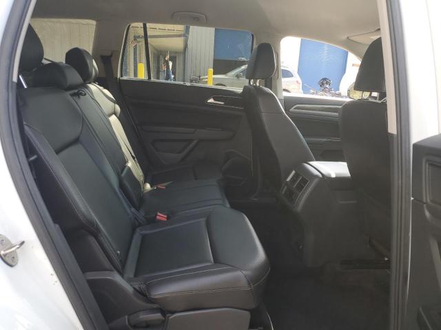 82063425 :رقم المزاد ، 1V2PR2CA2JC532031 vin ، 2018 Volkswagen Atlas مزاد بيع