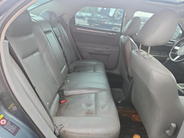 82126285 :رقم المزاد ، 2C3AA53G75H627177 vin ، 2005 Chrysler 300 مزاد بيع