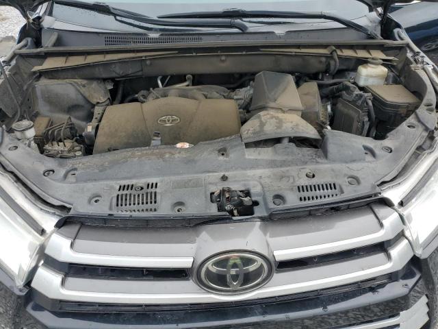 81514295 :رقم المزاد ، 5TDJZRFH3JS555325 vin ، 2018 Toyota Highlander مزاد بيع