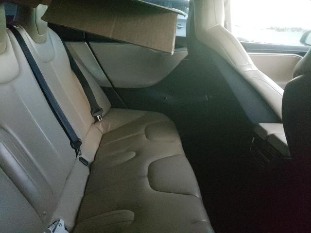 82160755 :رقم المزاد ، 5YJSA1E13FF114100 vin ، 2015 Tesla Model S مزاد بيع