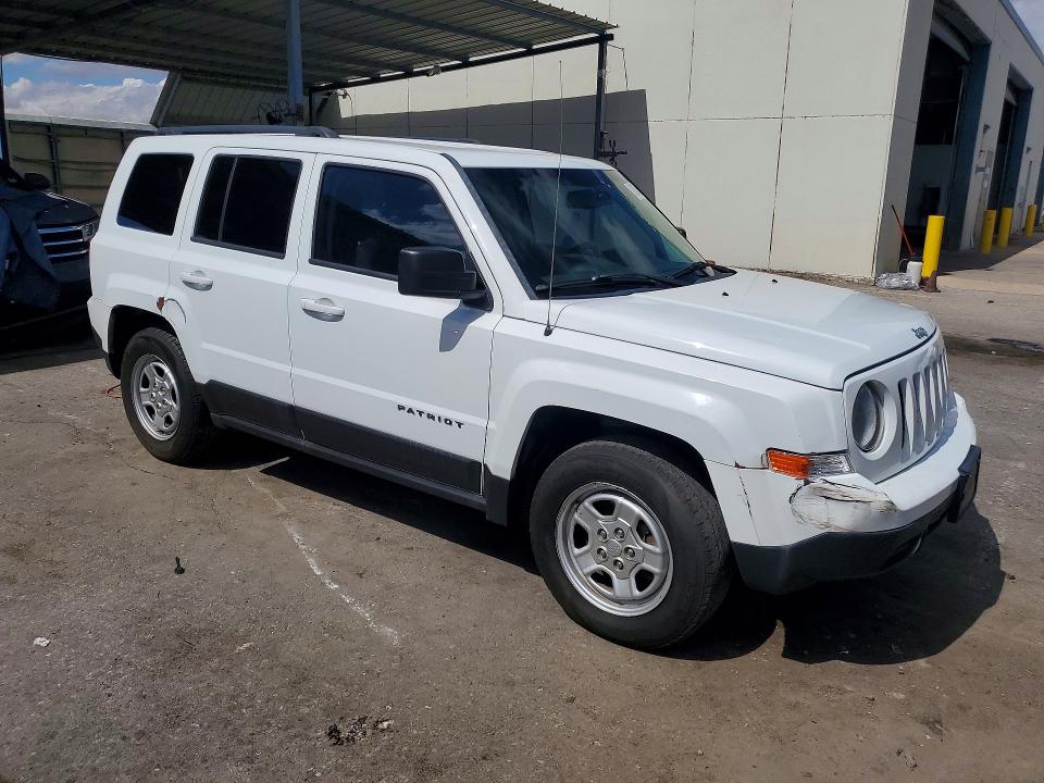 71252886 :رقم المزاد ، 1C4NJPBB1FD264405 vin ، 2015 Jeep Patriot مزاد بيع