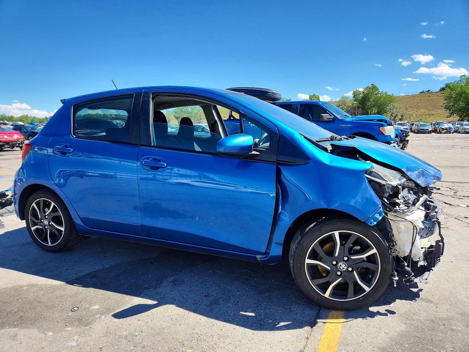 2015 Toyota Yaris მანქანა იყიდება აუქციონზე, vin: VNKKTUD33FA017851, აუქციონის ნომერი: 67463906