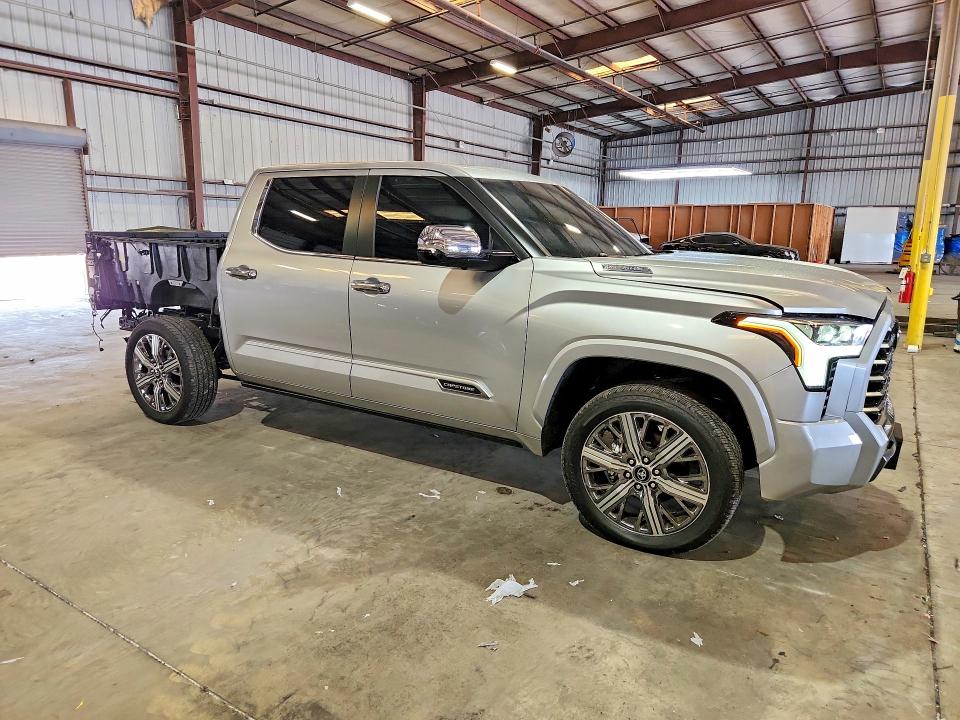 Продажа на аукционе авто 2026 Toyota Tundra, vin: 5TFVC5DBXTX146181, номер лота: 68978236