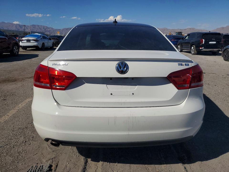 68249366 :رقم المزاد ، 1VWBT7A32FC068192 vin ، 2015 Volkswagen Passat مزاد بيع