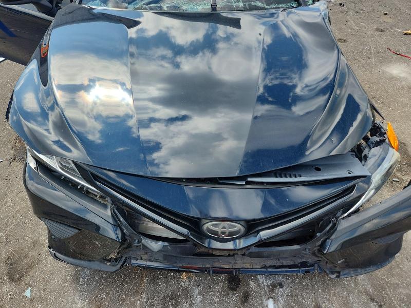 69438386 :رقم المزاد ، 4T1B11HK6KU188614 vin ، 2019 Toyota Camry مزاد بيع