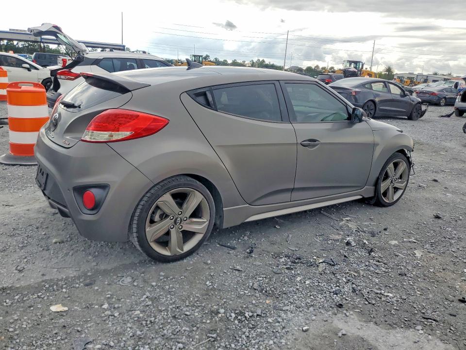 2013 Hyundai Veloster მანქანა იყიდება აუქციონზე, vin: KMHTC6AE4DU099823, აუქციონის ნომერი: 70328436