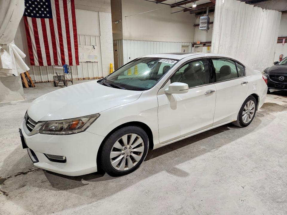 2013 Honda Accord მანქანა იყიდება აუქციონზე, vin: 1HGCR3F99DA027290, აუქციონის ნომერი: 69701216