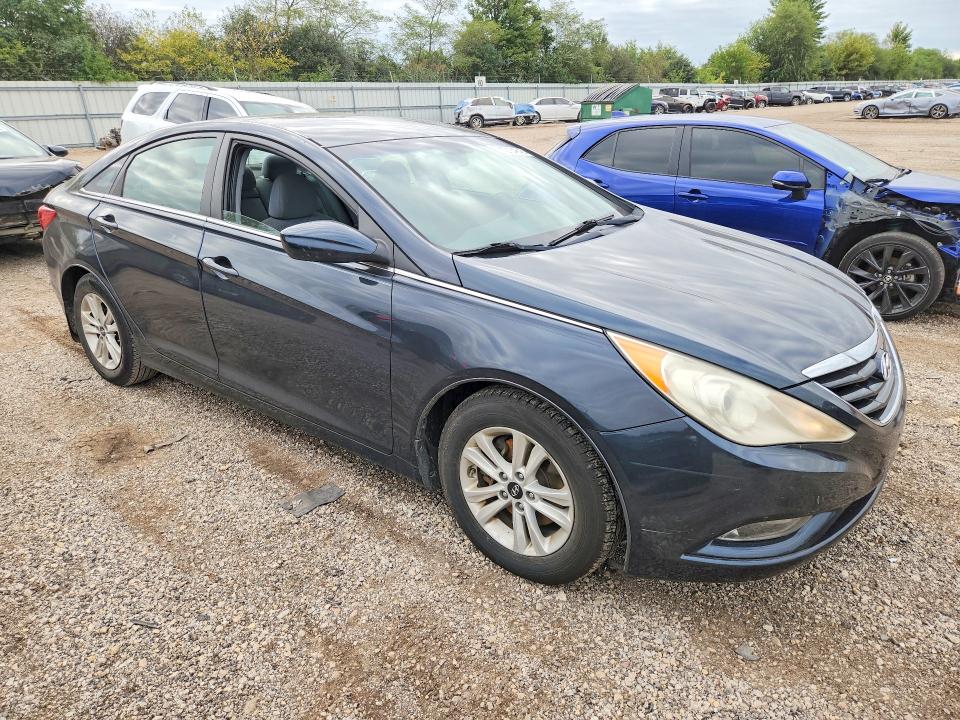 70134646 :رقم المزاد ، 5NPEB4AC5DH635286 vin ، 2013 Hyundai Sonata مزاد بيع