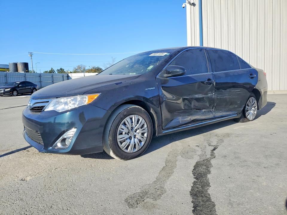69061826 :رقم المزاد ، 4T1BD1FK9DU064253 vin ، 2013 Toyota Camry Hybrid مزاد بيع