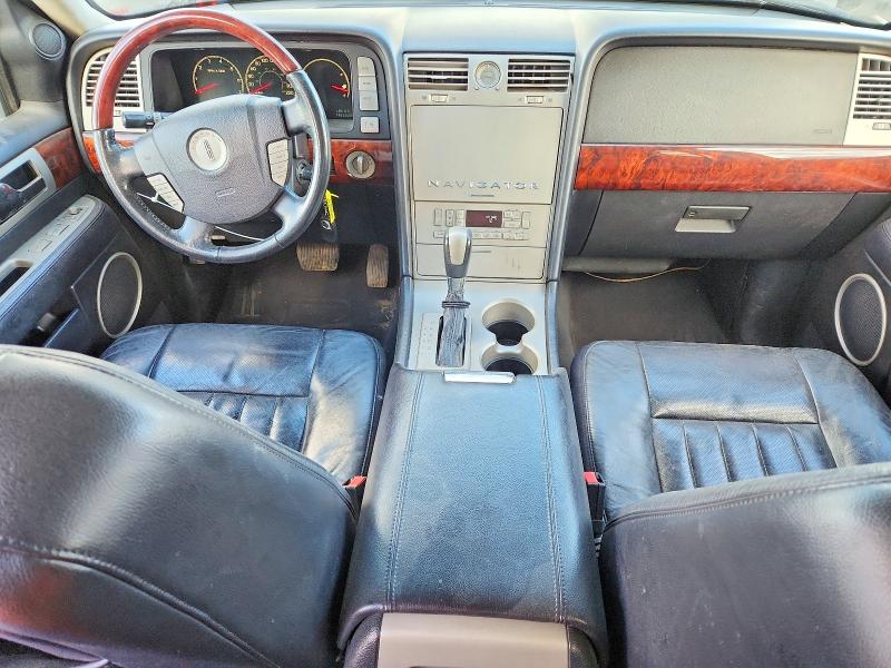 Продажа на аукционе авто 2003 Lincoln Navigator, vin: 5LMFU28R63LJ48811, номер лота: 70217126