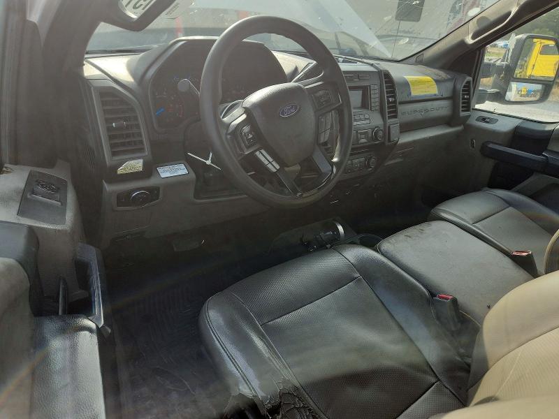 69151716 :رقم المزاد ، 1FDRF3E68HEE58724 vin ، 2017 Ford F350 مزاد بيع