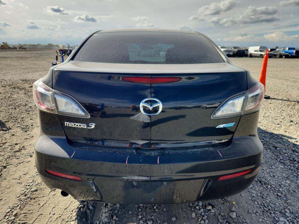70475056 :رقم المزاد ، JM1BL1U72D1715486 vin ، 2013 Mazda 3 مزاد بيع