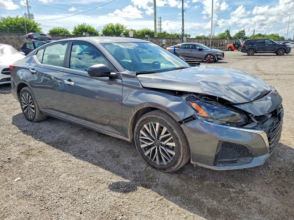 2025 Nissan Altima მანქანა იყიდება აუქციონზე, vin: 1N4BL4DW5SN427594, აუქციონის ნომერი: 69303606