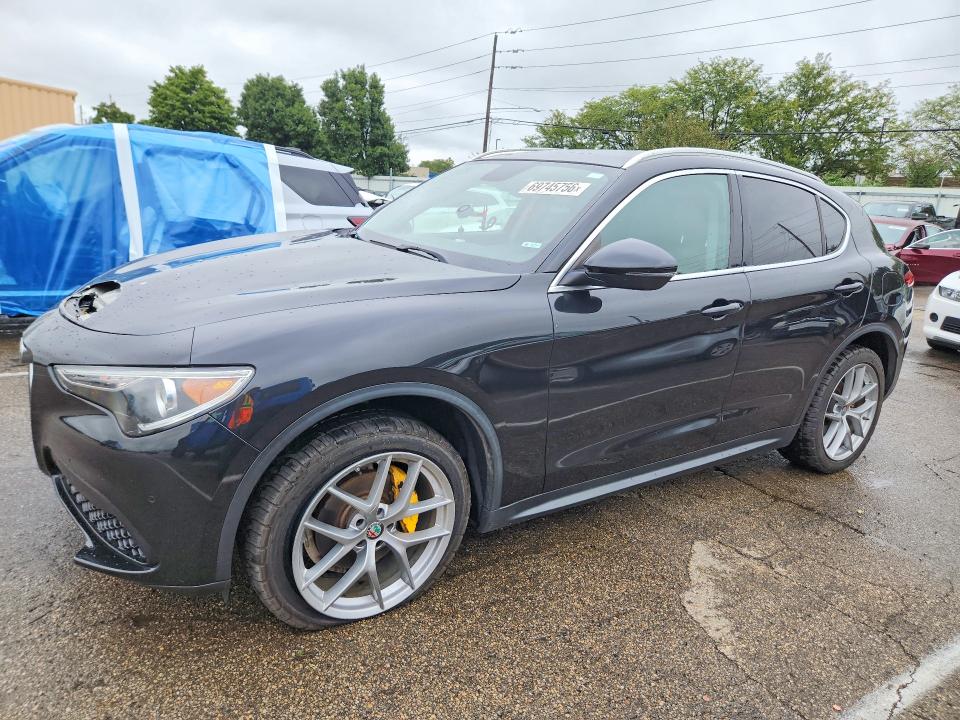 Продажа на аукционе авто 2018 Alfa Romeo Stelvio, vin: ZASFAKBN8J7C22703, номер лота: 69745756