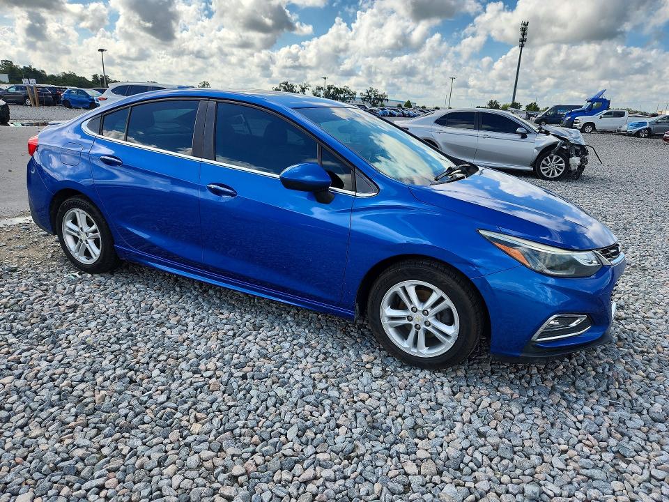 2017 Chevrolet Cruze მანქანა იყიდება აუქციონზე, vin: 1G1BE5SM3H7140451, აუქციონის ნომერი: 68025556