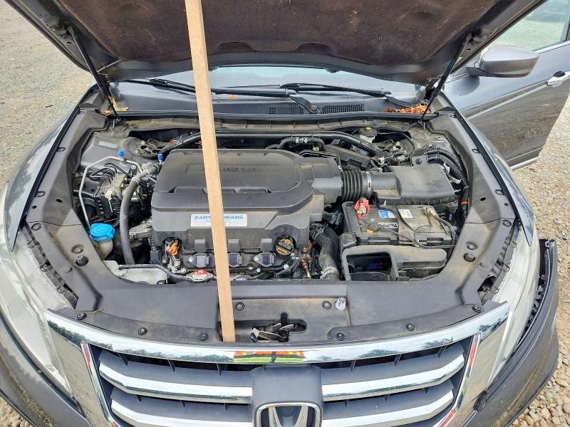 70672256 :رقم المزاد ، 5J6TF2H50DL005463 vin ، 2013 Honda Crosstour مزاد بيع
