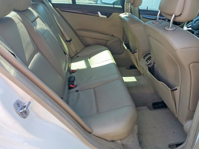2014 Mercedes-benz C მანქანა იყიდება აუქციონზე, vin: WDDGF4HB9EG198060, აუქციონის ნომერი: 69382426