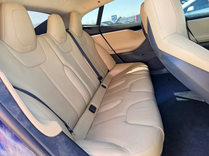 Продажа на аукционе авто 2015 Tesla Model S, vin: 5YJSA1H22FF092577, номер лота: 67559986