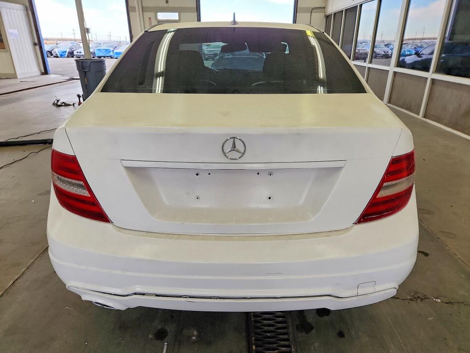 69571416 :رقم المزاد ، WDDGF4HB5DR253980 vin ، 2013 Mercedes-benz C مزاد بيع