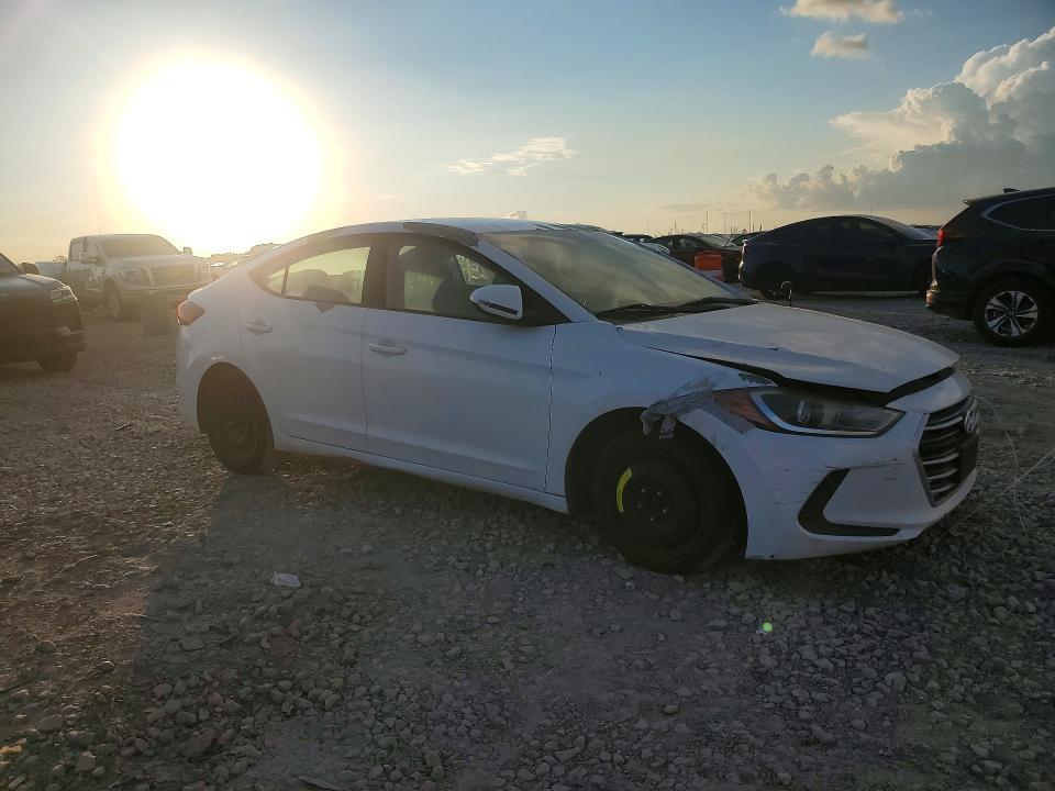 Продажа на аукционе авто 2017 Hyundai Elantra, vin: 5NPD74LFXHH178680, номер лота: 69132426
