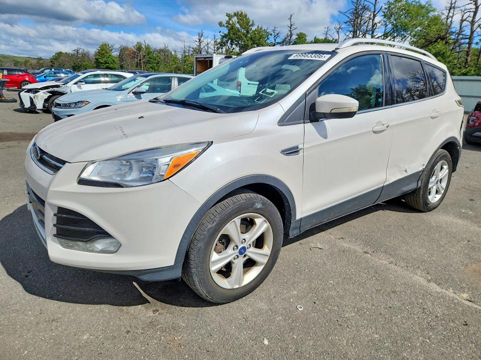 2014 Ford Escape მანქანა იყიდება აუქციონზე, vin: 1FMCU9J96EUB52721, აუქციონის ნომერი: 69983386