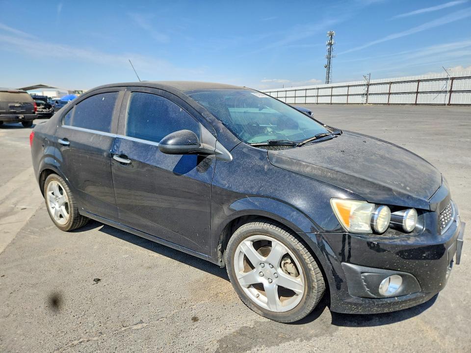 67939896 :رقم المزاد ، 1G1JE5SB1G4146825 vin ، 2016 Chevrolet Sonic مزاد بيع