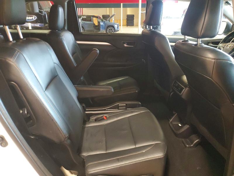 71022446 :رقم المزاد ، 5TDJZRFH9HS477031 vin ، 2017 Toyota Highlander مزاد بيع