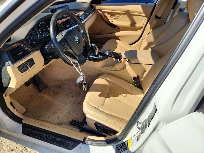 66945836 :رقم المزاد ، WBA3C3G58ENS71970 vin ، 2014 Bmw 320 مزاد بيع