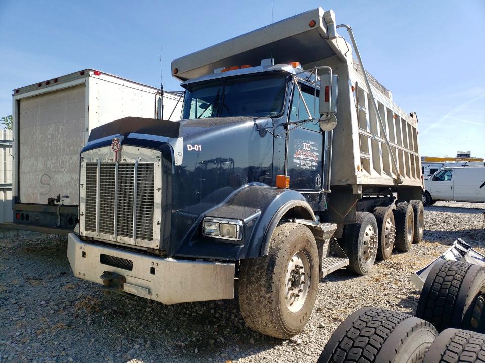 Продажа на аукционе авто 2002 Kenworth T8 Series, vin: 1NKDL00X72J898243, номер лота: 67468186