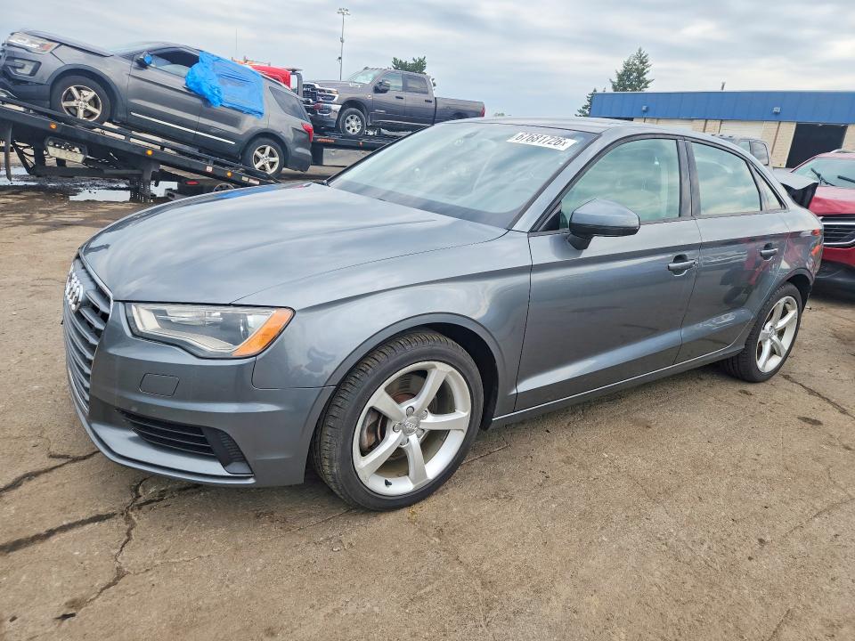 67681726 :رقم المزاد ، WAUACGFF7F1131796 vin ، 2015 Audi A3 مزاد بيع