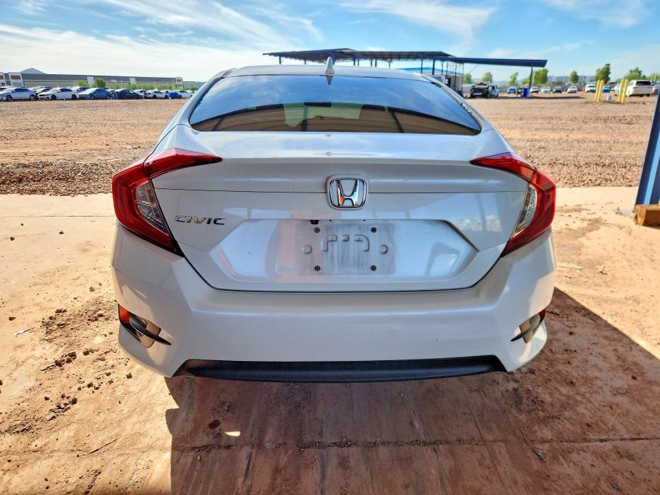 69427736 :رقم المزاد ، 19XFC2F73JE037148 vin ، 2018 Honda Civic مزاد بيع