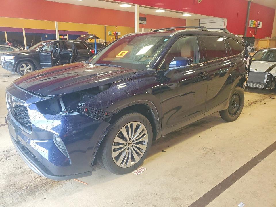 Aukcja sprzedaży 2023 Toyota Highlander, vin: 5TDKDRBH5PS035810, numer aukcji: 69126326