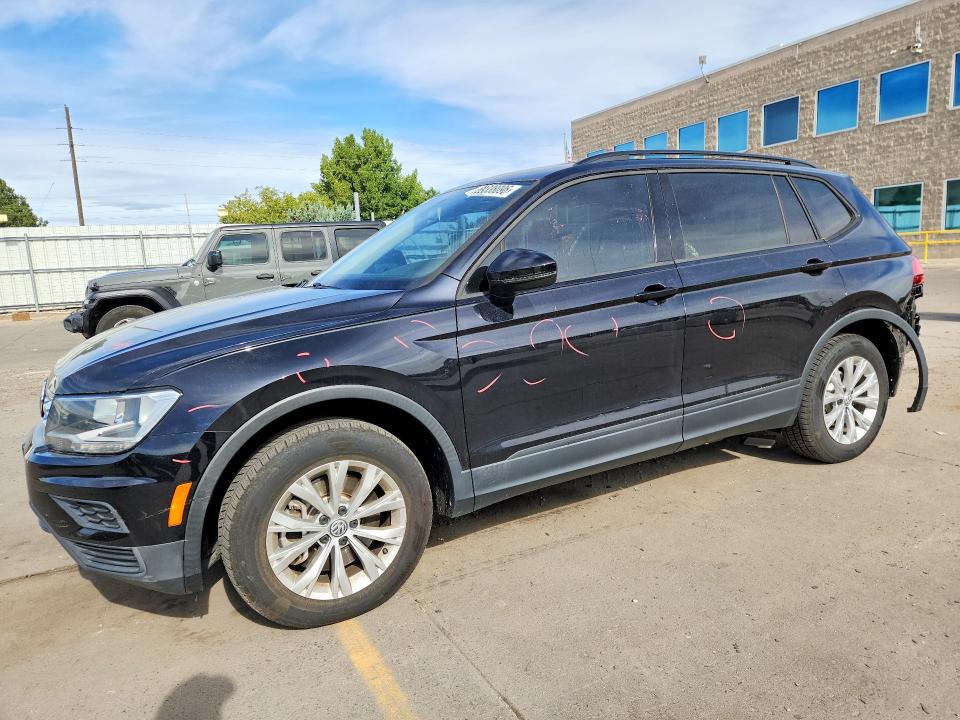 69338096 :رقم المزاد ، 3VV0B7AX4KM095808 vin ، 2019 Volkswagen Tiguan مزاد بيع
