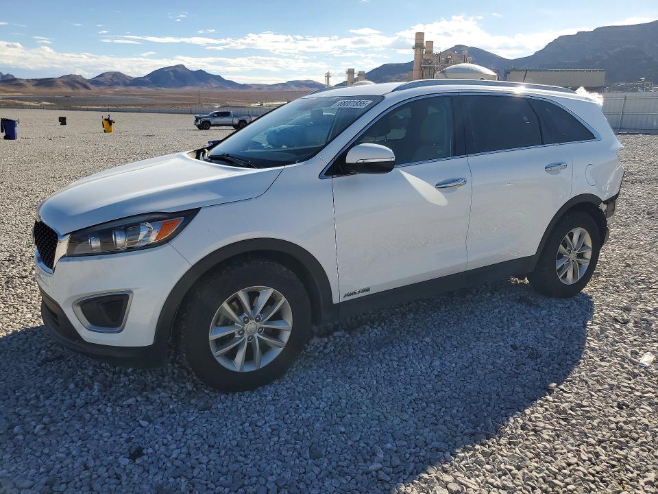 68001856 :رقم المزاد ، 5XYPGDA52HG329624 vin ، 2017 Kia Sorento مزاد بيع