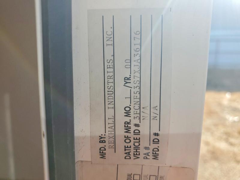 69049426 :رقم المزاد ، 3FCNF53S7XJA36176 vin ، 2000 Rexhall Recreational Vehicle (rv) مزاد بيع