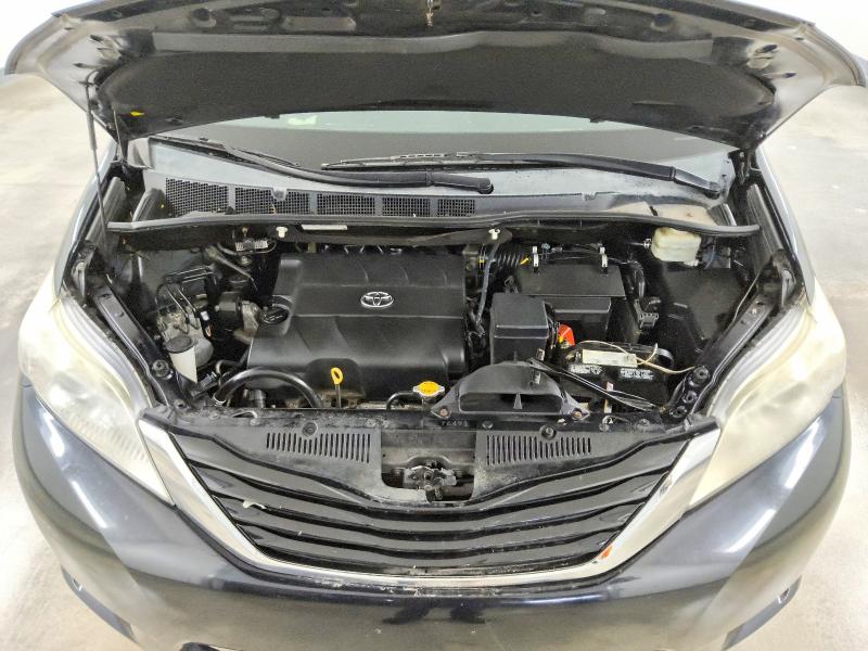 Продаж на аукціоні авто 2015 Toyota Sienna, vin: 5TDKK3DC4FS680788, номер лоту: 69384936