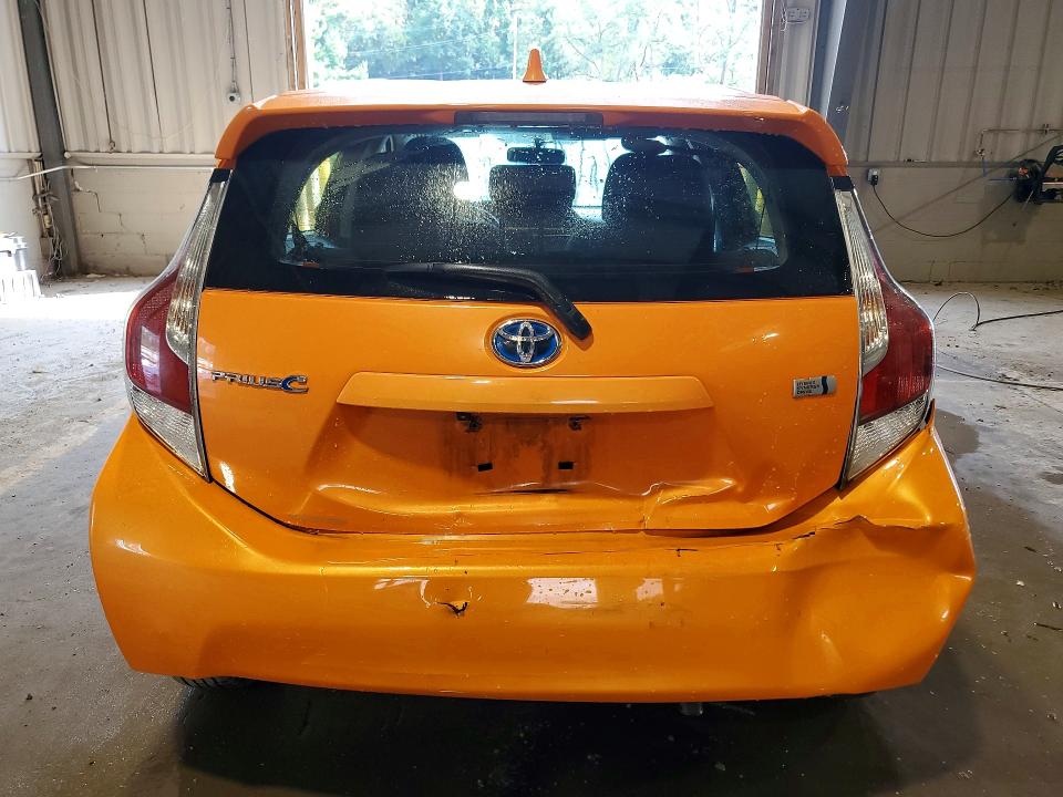 67808446 :رقم المزاد ، JTDKDTB34F1105519 vin ، 2015 Toyota Prius C مزاد بيع