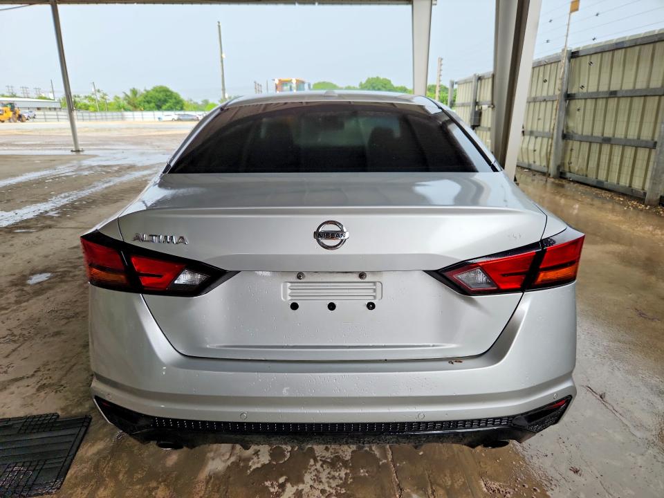 Продаж на аукціоні авто 2019 Nissan Altima, vin: 1N4BL4EV1KC204714, номер лоту: 70220016