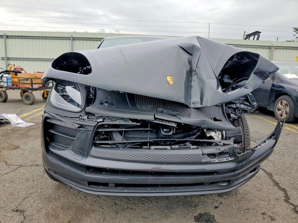 Продажа на аукционе авто 2026 Porsche Macan, vin: WP1AA2A5XTLB18811, номер лота: 69524576