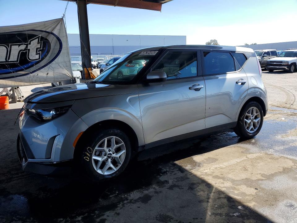 68630406 :رقم المزاد ، KNDJ23AU5R7915044 vin ، 2024 Kia Soul مزاد بيع
